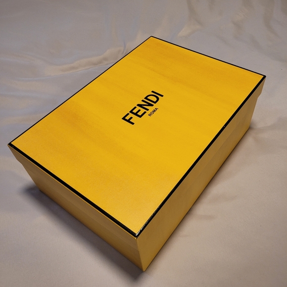 Like New Fendi Flow runners with box and dustbags - Picture 10 of 10